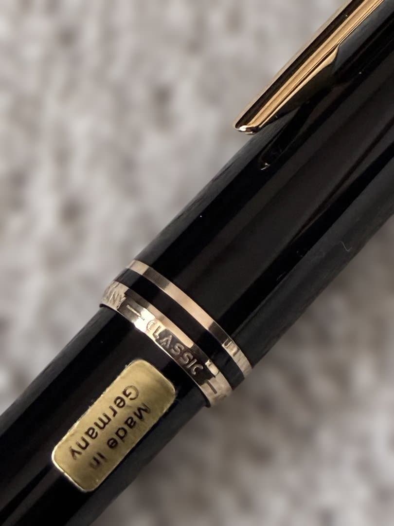 ◾️極美品◾️MONT BLANC モンブラン◾️クラシックボールペン◾️新品リフィル