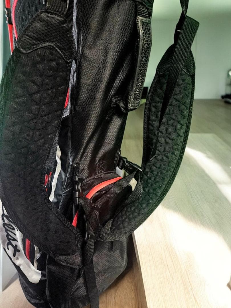 ＫＡ美品　Titleist 　軽量スタンドバッグ 黒/白/赤