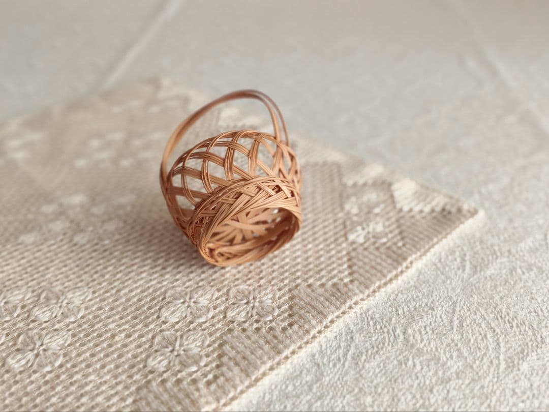 【mkuさま】 small basket ❀ 飴色のステキな バスケット