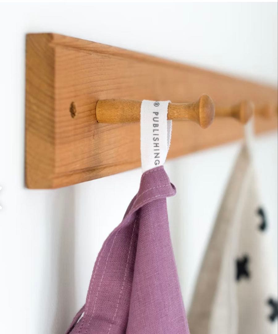 リネンのエプロンワンピース KURASHI&Trips PUBLISHING