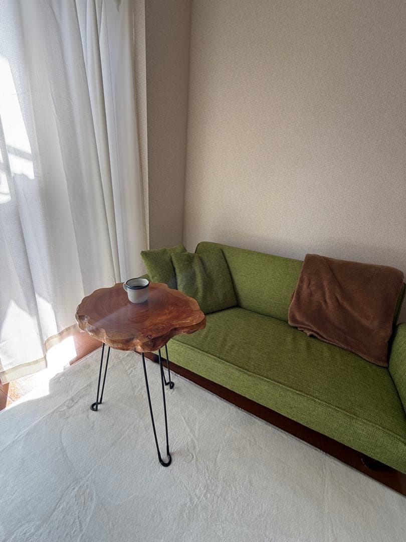 ナチュラルウッド 丸型サイドテーブル-コーヒーテーブル　(一枚板)