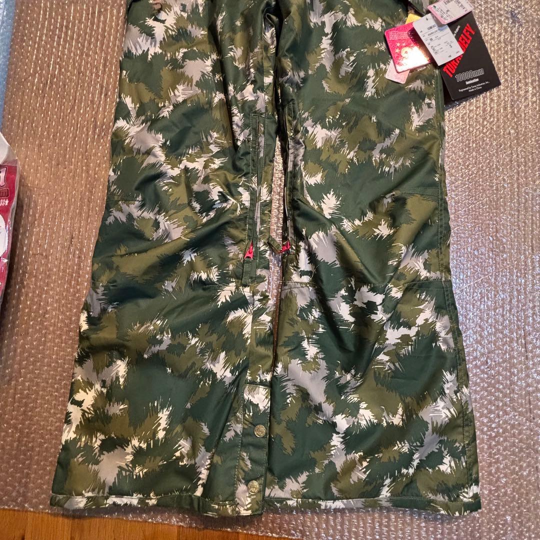 未使用　新品　迷彩　ARG(asics) スノーボードウェア　ズボン　スキー