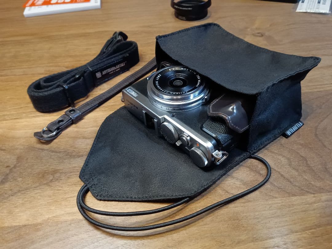 【純正レザーケースSET付き】FUJIFILM X70【取説+元箱+保証付】