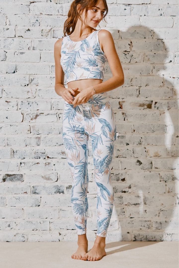 Reir レイール　プリントトップスブラレギンス　上下セット　セットアップ