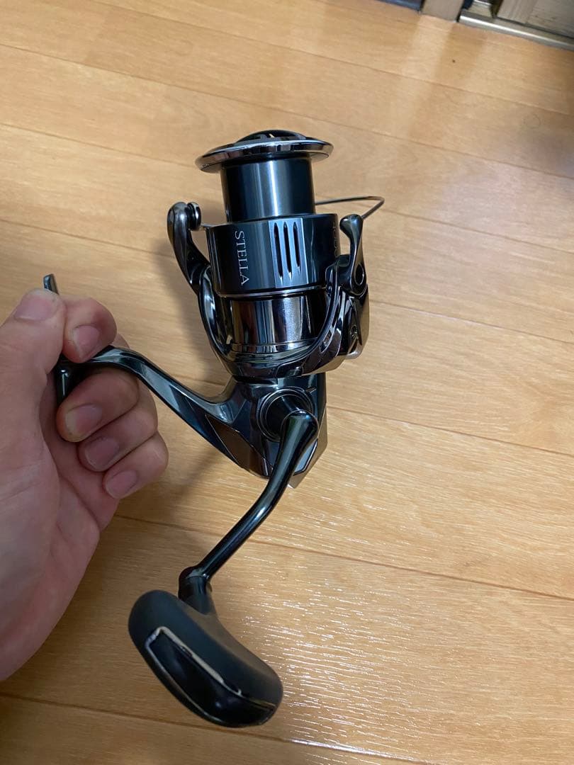 シマノ　22 ステラ　4000XG リールスタンド付き