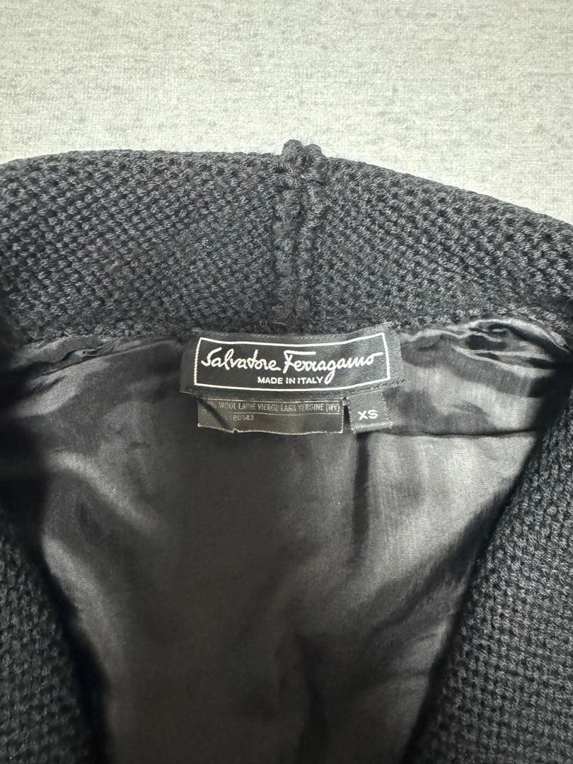 【フェラガモ】ニットコート