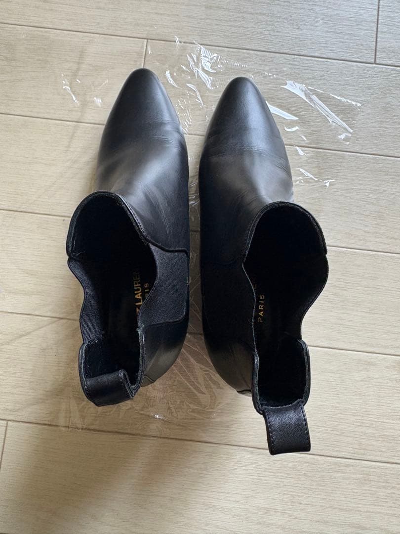 ブラック レザー サイドゴアブーツ