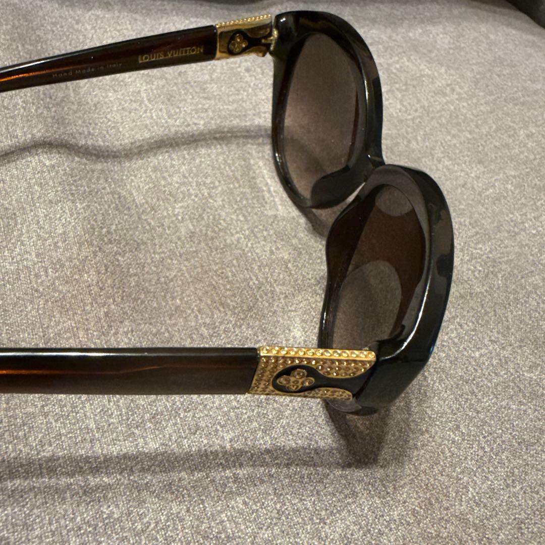 ピンクの猫VUITTON サングラス