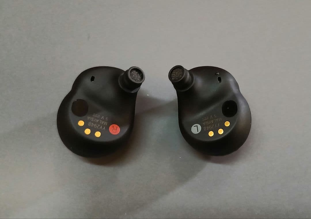 SONY　WF-1000XM4　ワイヤレス　ノイズキャンセリング　イヤホン　④