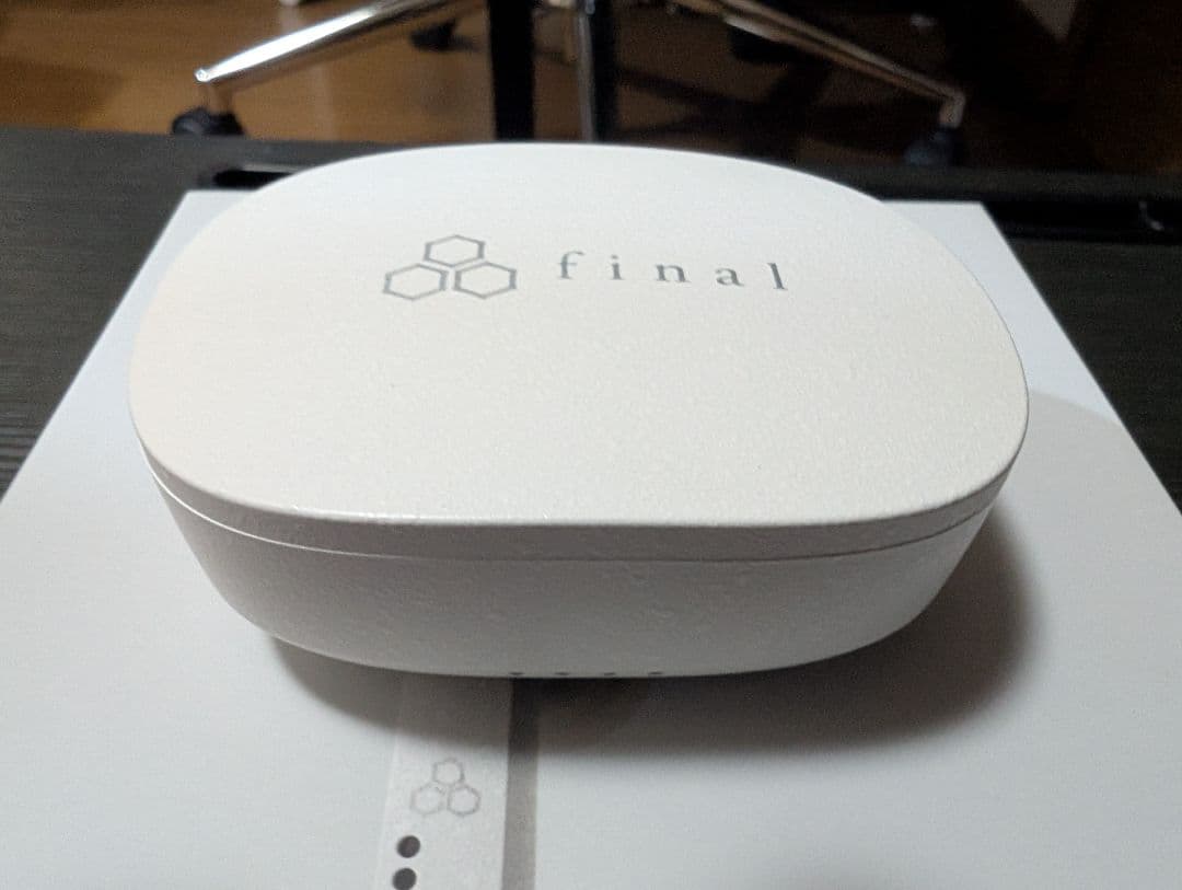 final ZE8000 ワイヤレスイヤホン ホワイト