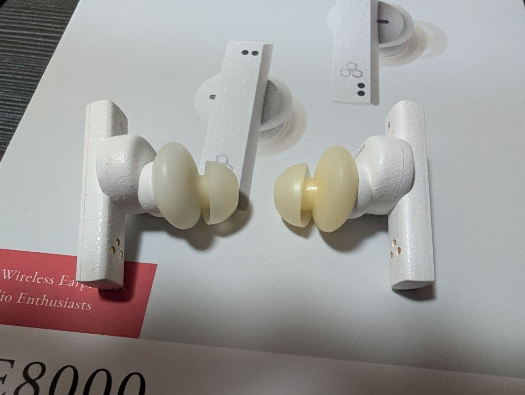 final ZE8000 ワイヤレスイヤホン ホワイト