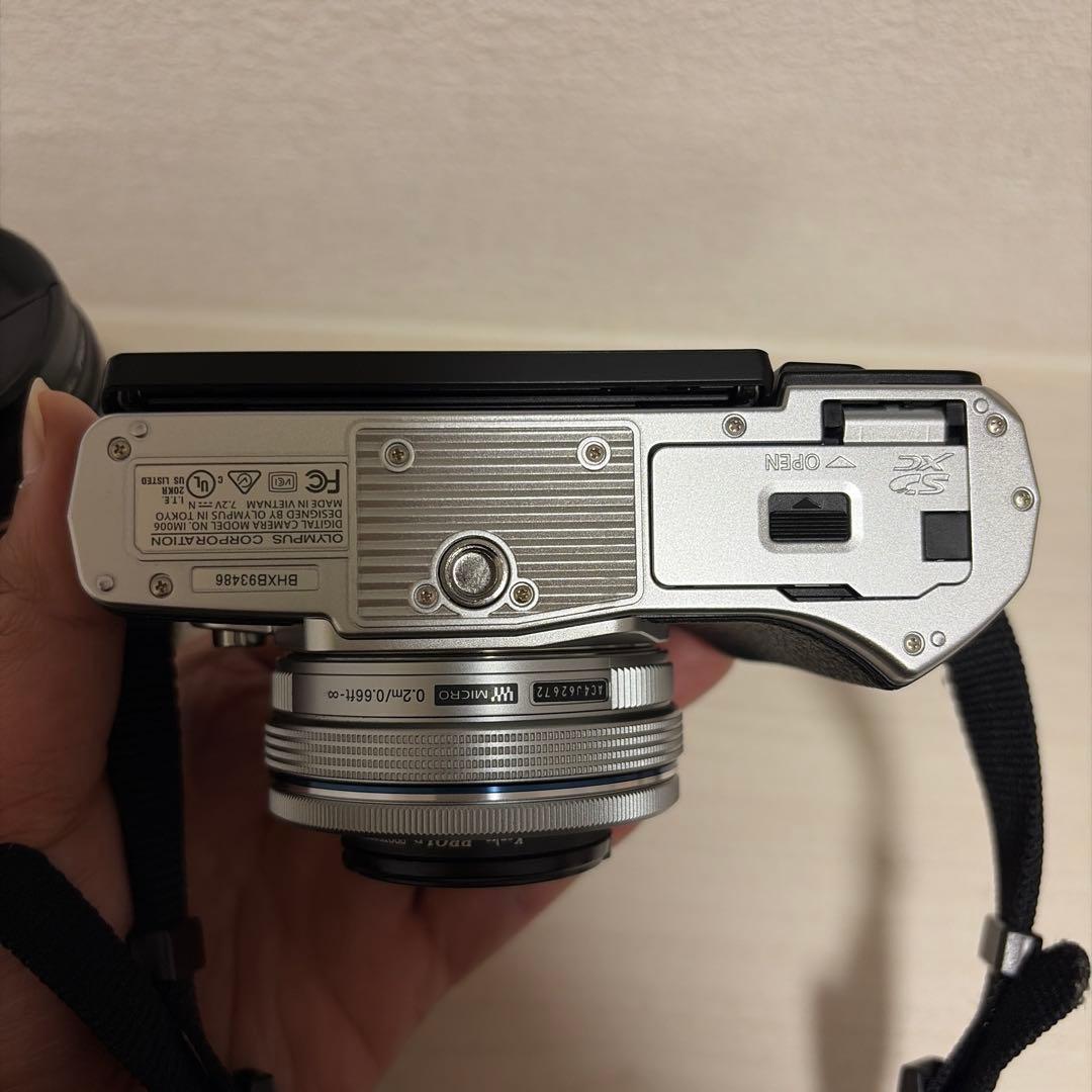 本日のみ値下げ！OLYMPUS OM-D E-M10 MarkⅢ 付属レンズ付き