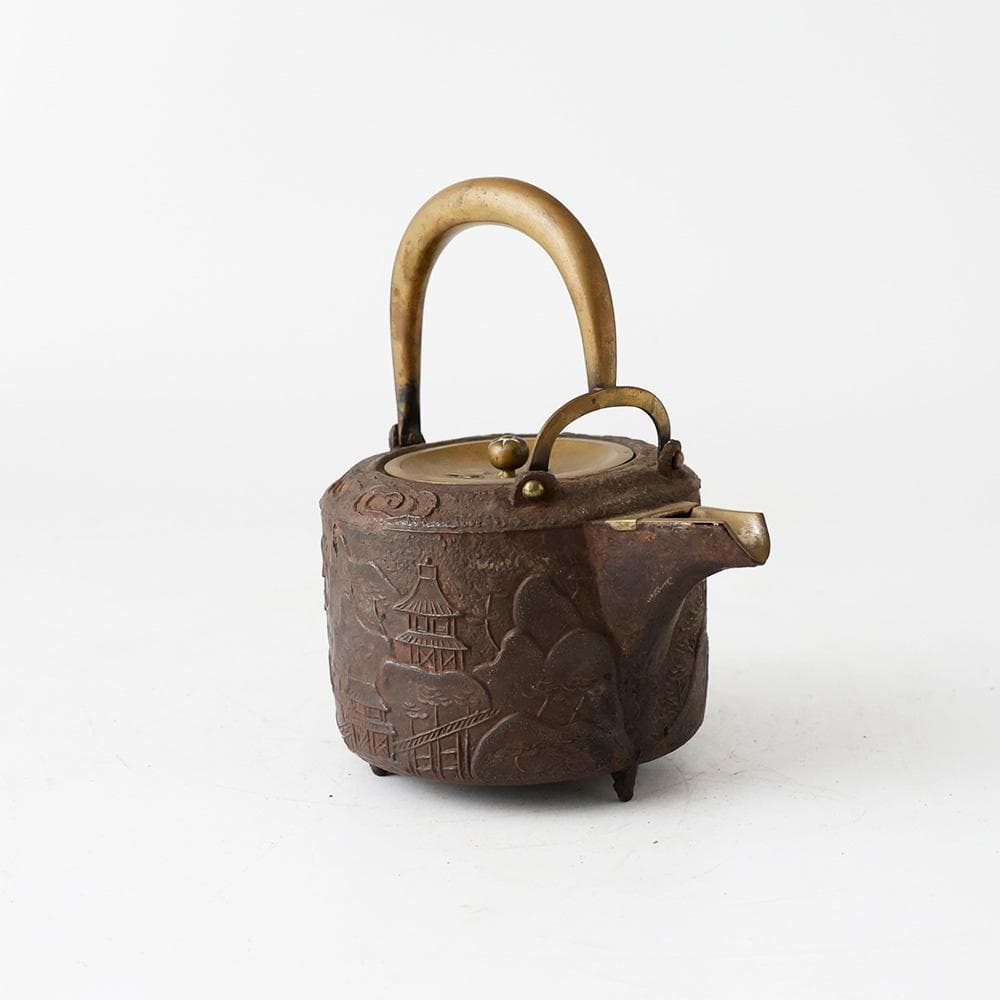 時代年代物 鉄銚子 一対 山水楼閣文 真鍮蓋 酒器 燗鍋 提子 懐石道具 鉄瓶