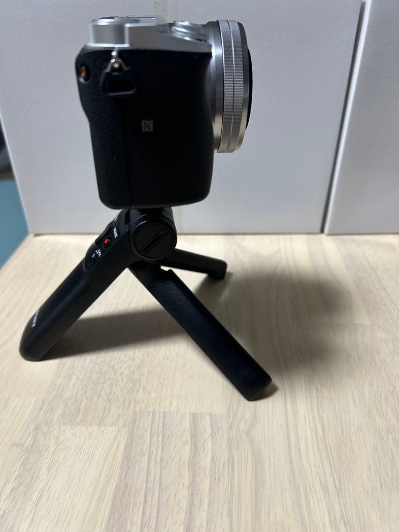 【付属品充実】Sony α6400 ミラーレスカメラ & GP-VPT2BT