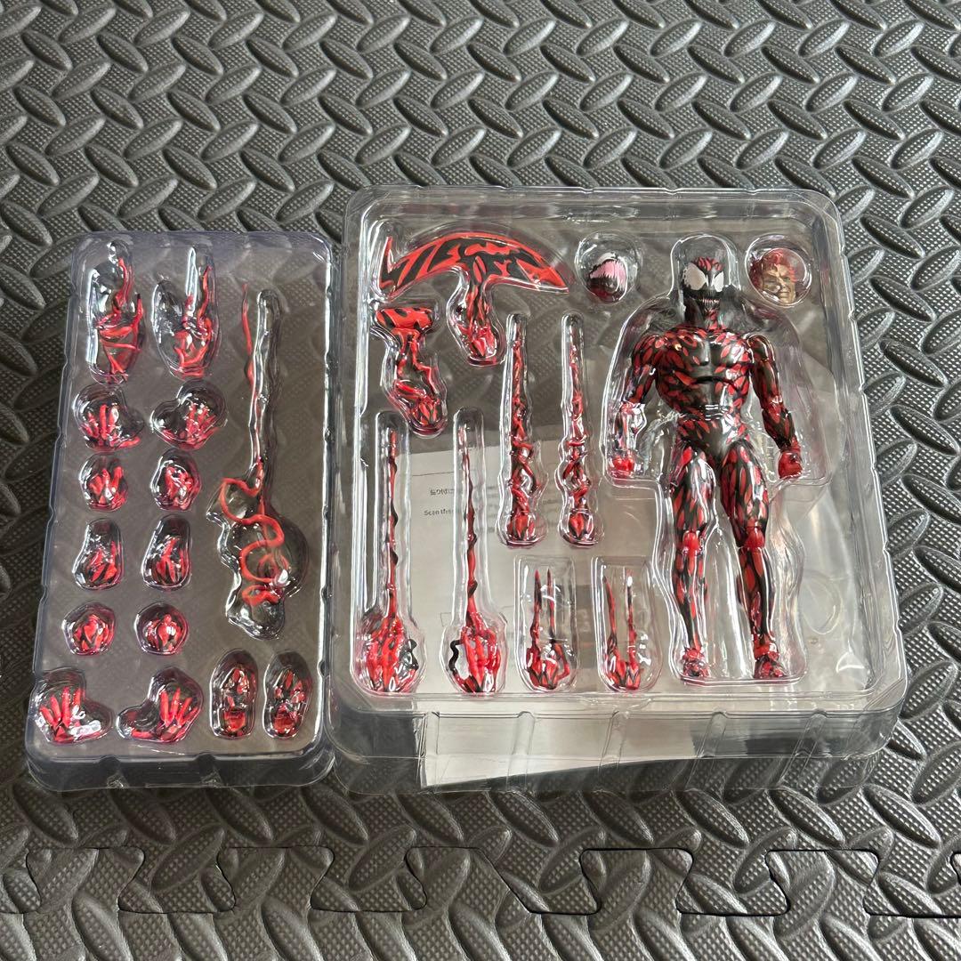 MAFEX マフェックス　ヴェノム カーネイジ