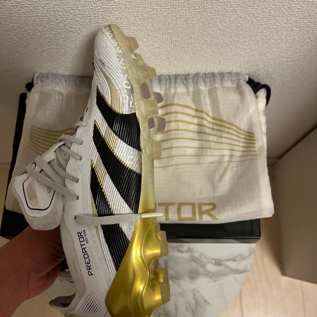 アディダス プレデター サッカーシューズ