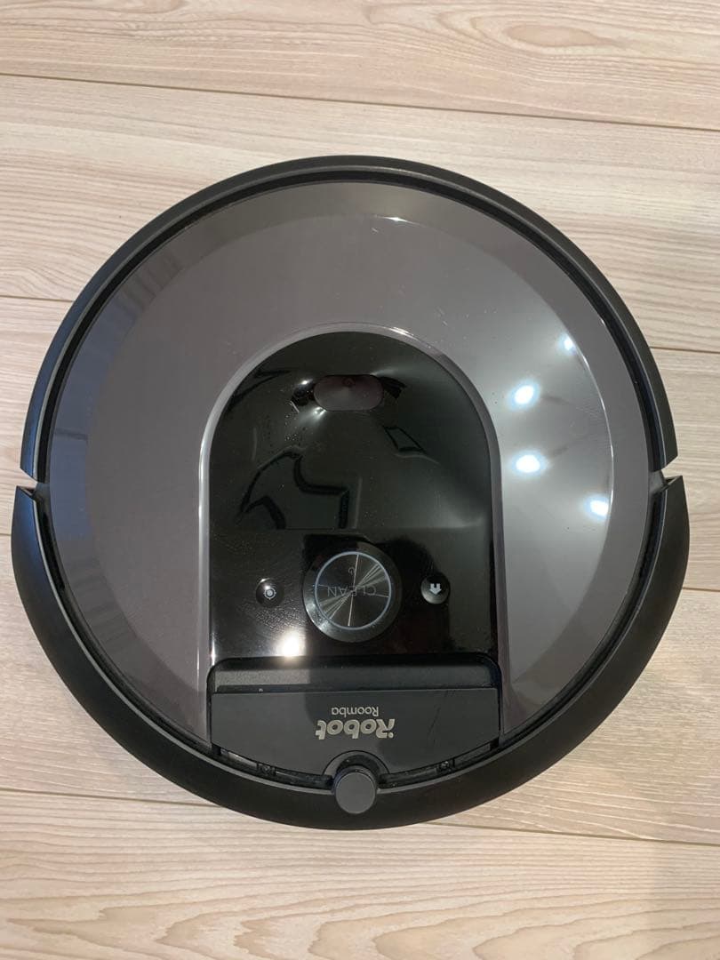 iRobot Roomba i7 ロボット掃除機 本体と充電器