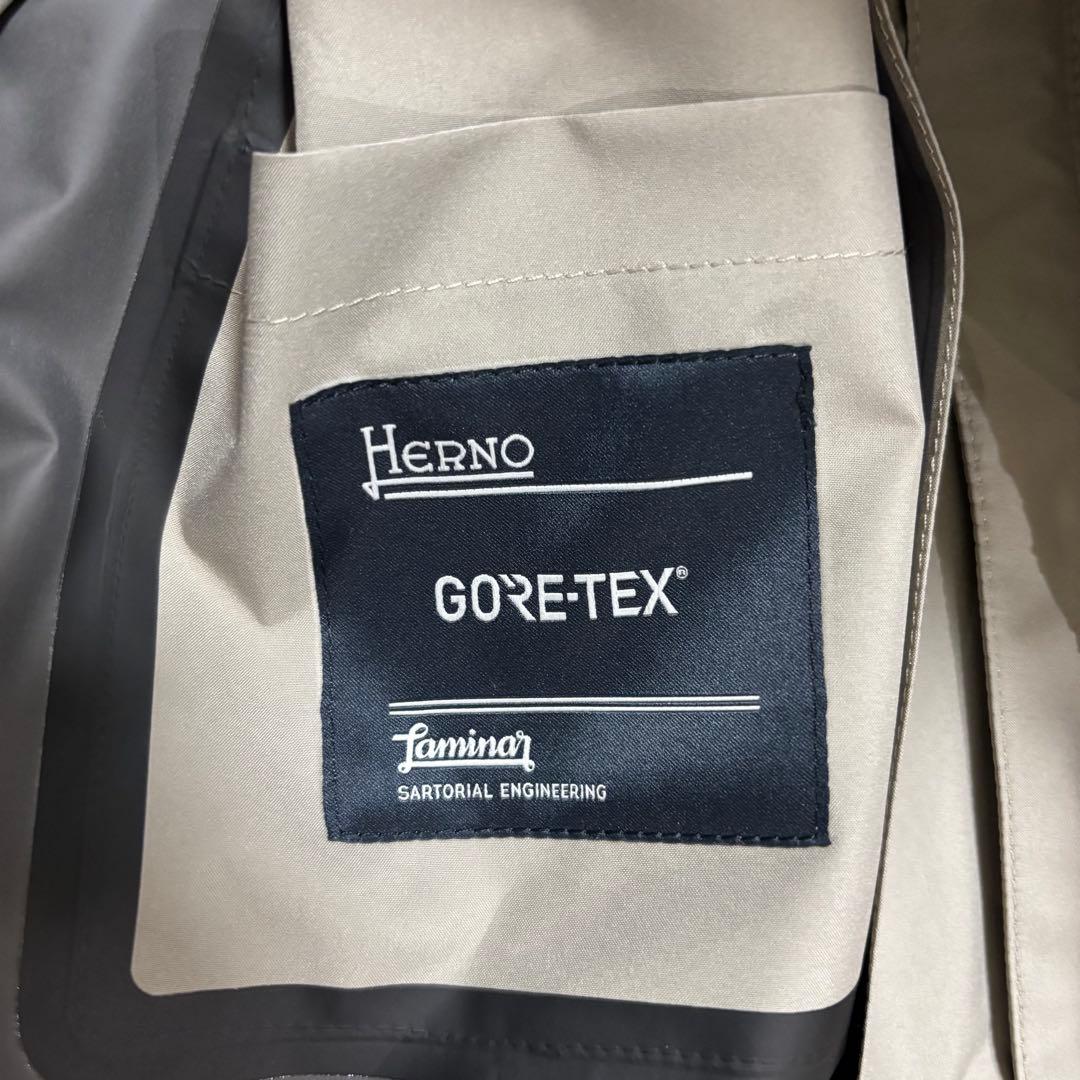 ヘルノ ラミナー ゴアテックスナイロン ジップアップブルゾン グレージュ50春夏