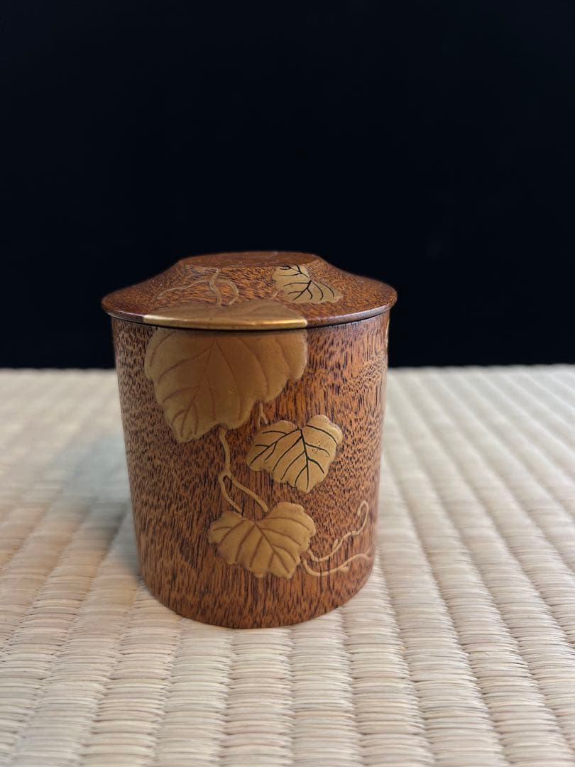 木製葉彫刻棗 箱付き 茶道具　茶入れ　骨董