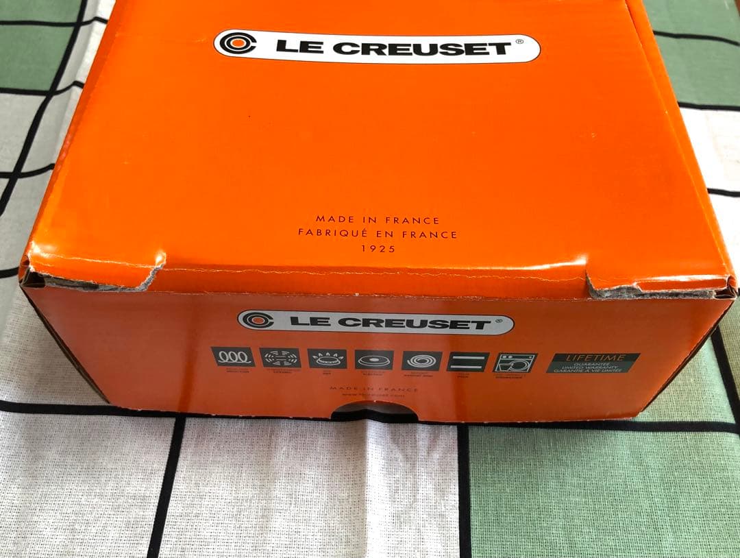ル・クルーゼ Le Creuset ココット・ロンド 20cm ミストグレー