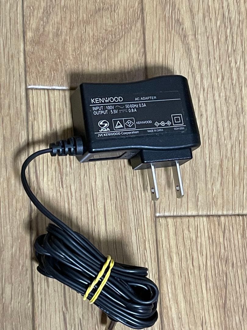 KENWOOD トランシーバー 他（充電器・バッテリー・スピーカーマイク）