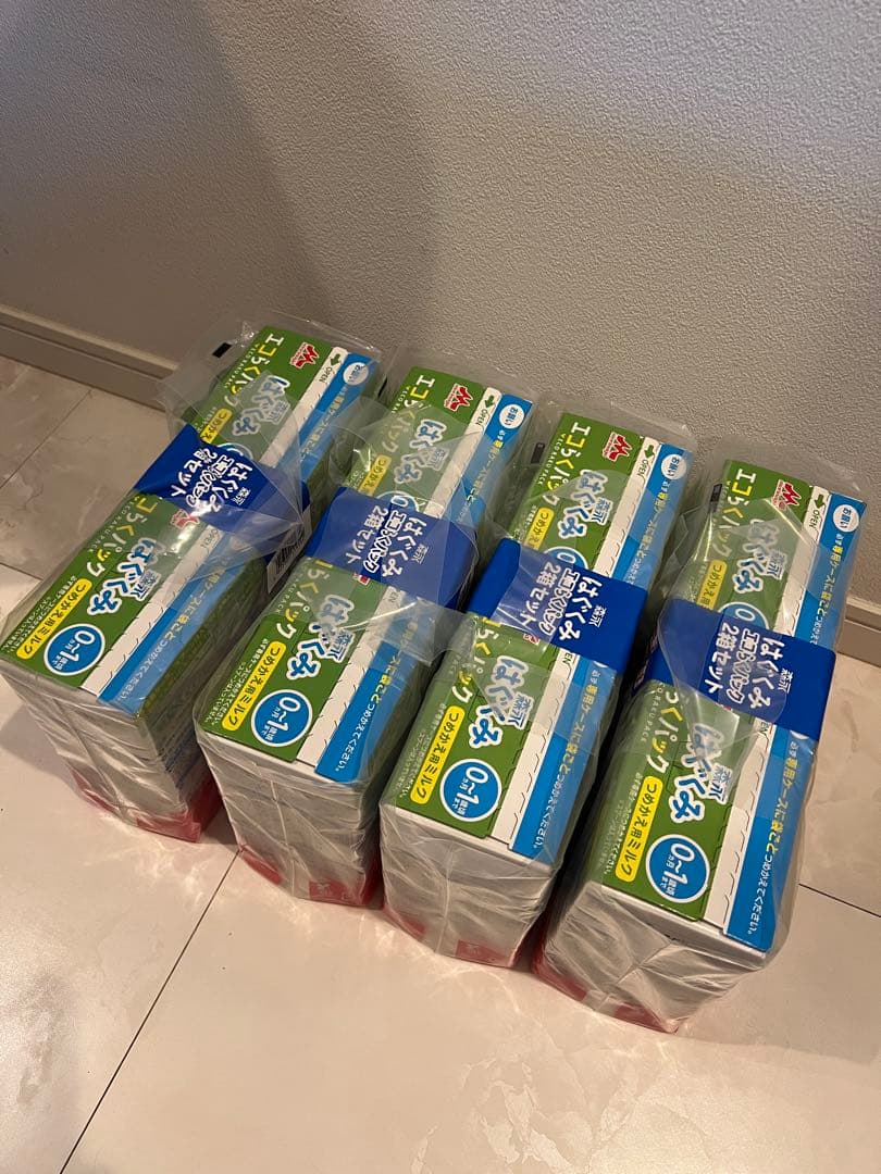 森永 はぐくみ 0-1歳用 粉ミルクつめかえ　800g 8個　景品付き