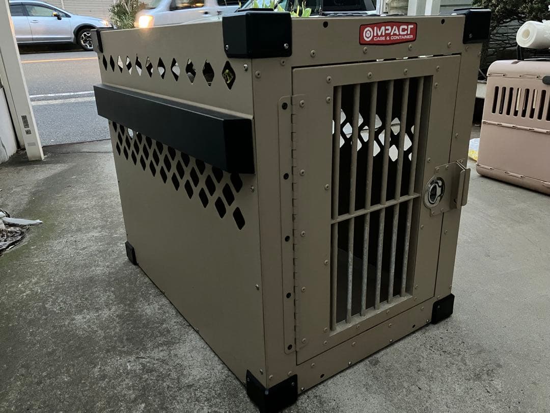 インパクトドッグクレート(ミディアム、300)ー金属製・頑丈