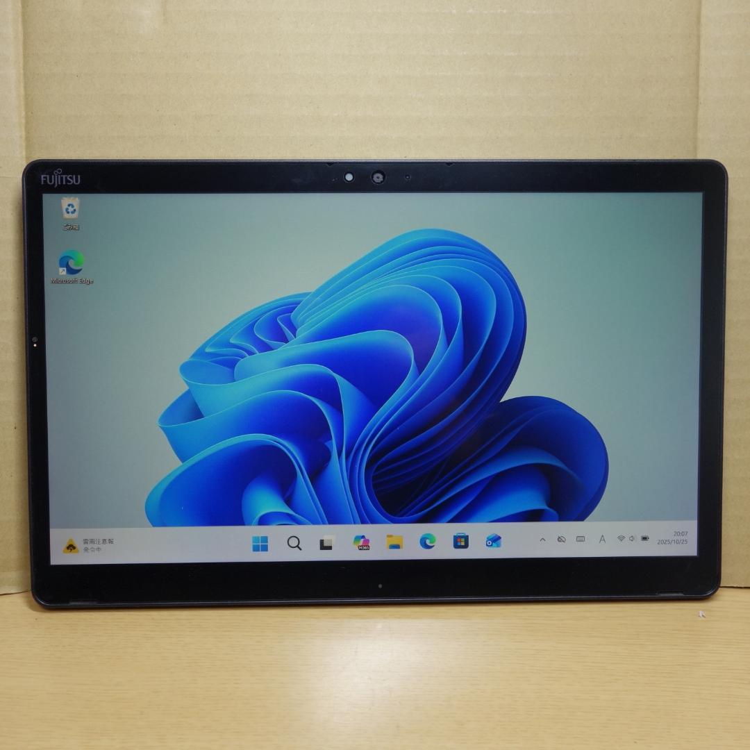 ARROWS Tab Q738◆Core i5-8350U/SSD128G/8G