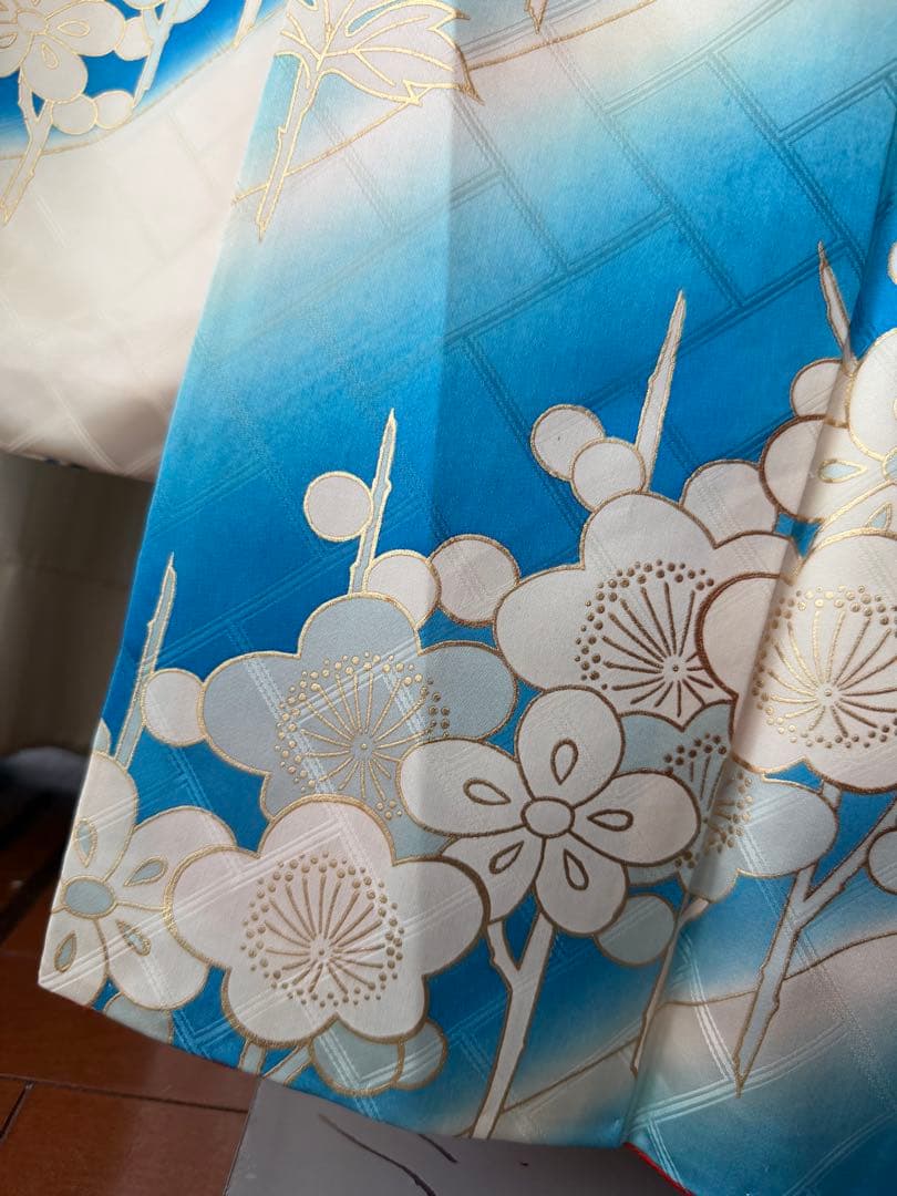 振袖フルセット アイボリー×ブルーグラデ 金箔金駒刺繍