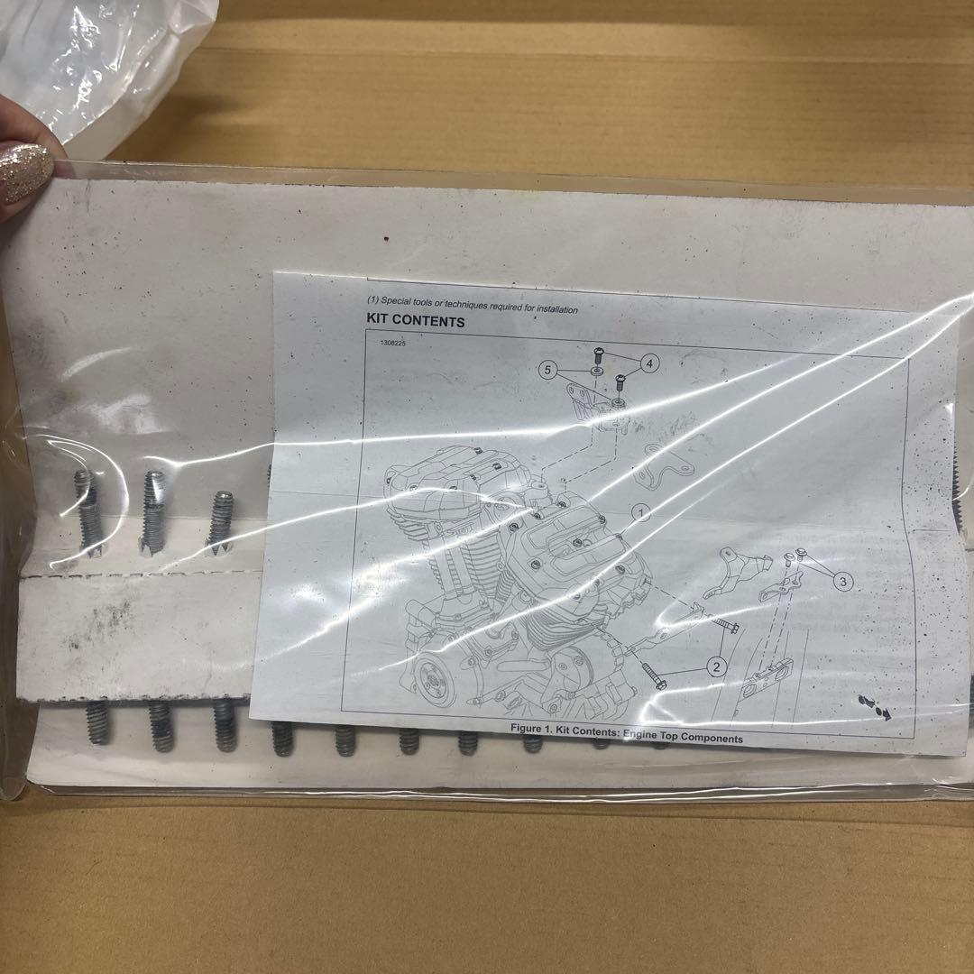 ハーレーダビッドソン ローライダーST 2023年純正ロッカーカバー ネジ付き