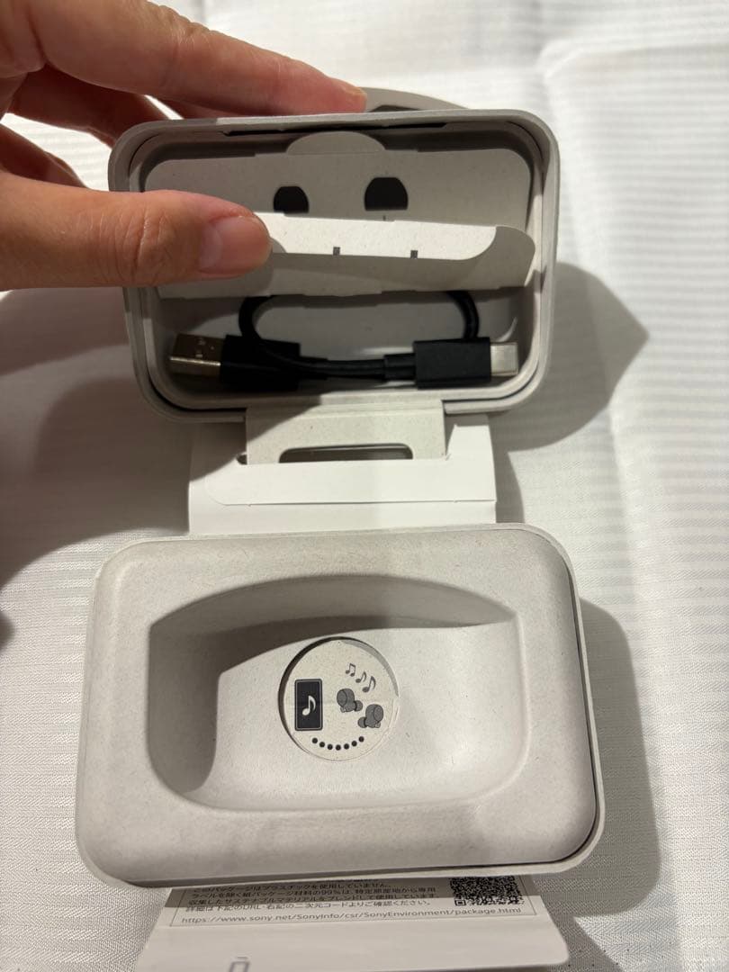 【付属品完備】SONY WF-1000XM4 プラチナシルバ-