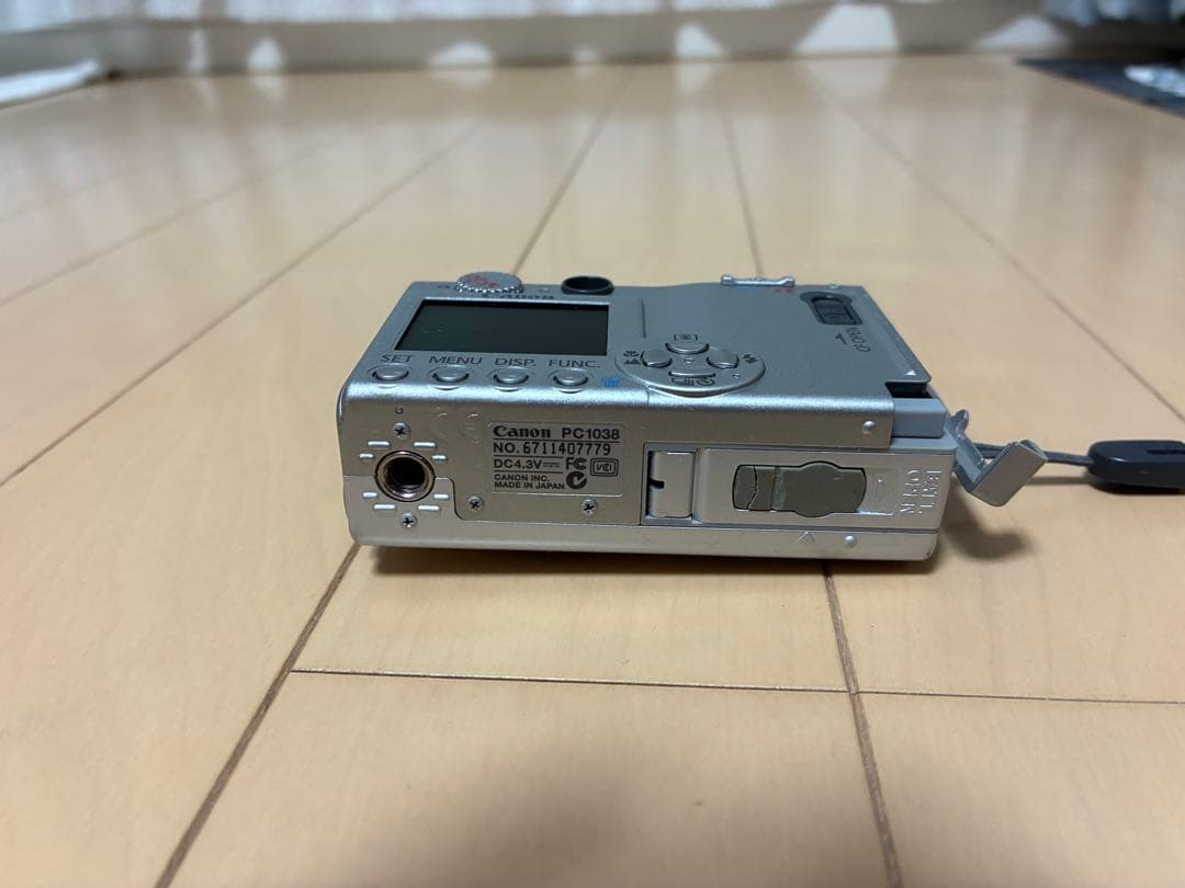 Canon キャノン IXY400 デジタルカメラ シルバー　▪️ジャンク品