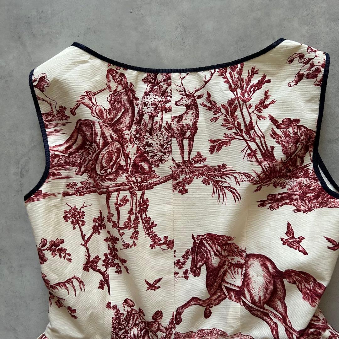 美品ウィークエンドマックスマーラ ノースリーブワンピース 刺繍絵画柄乗馬