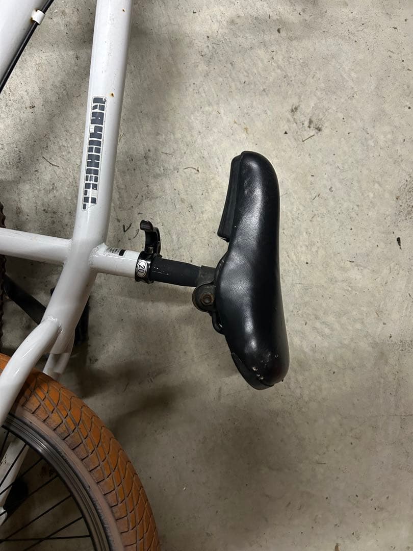 BMXバイク ホワイト 20インチ.送料込み