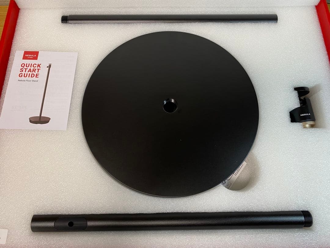 Nebula Cosmos Max 4Kプロジェクター本体とフロアスタンドセット