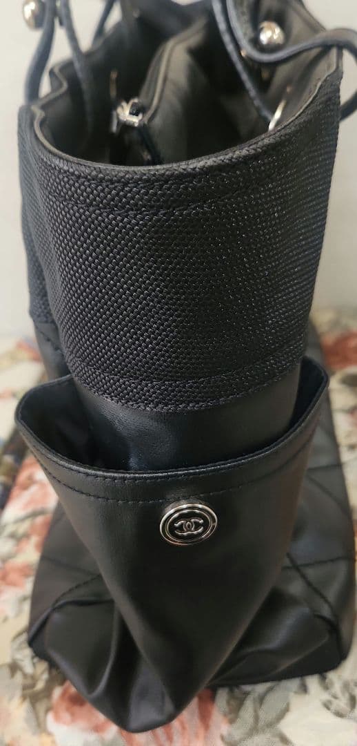 CHANEL ブラック キルティング バッグ