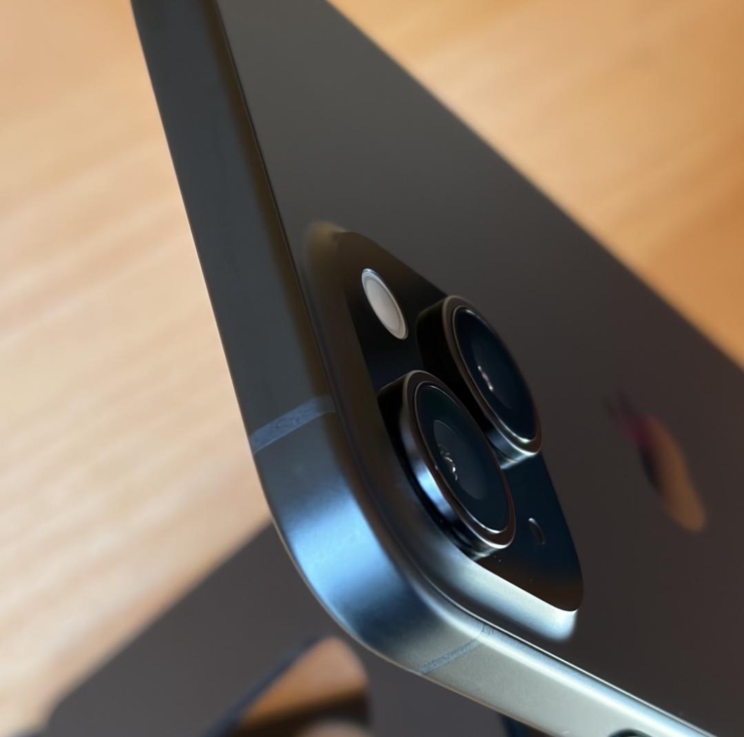 iPhone15ブラック128GB　純正バッテリー容量残97%です！