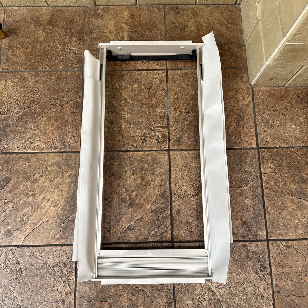 【美品】KOIZUMI 窓用エアコン KAW-1682 分解清掃済 動作良好