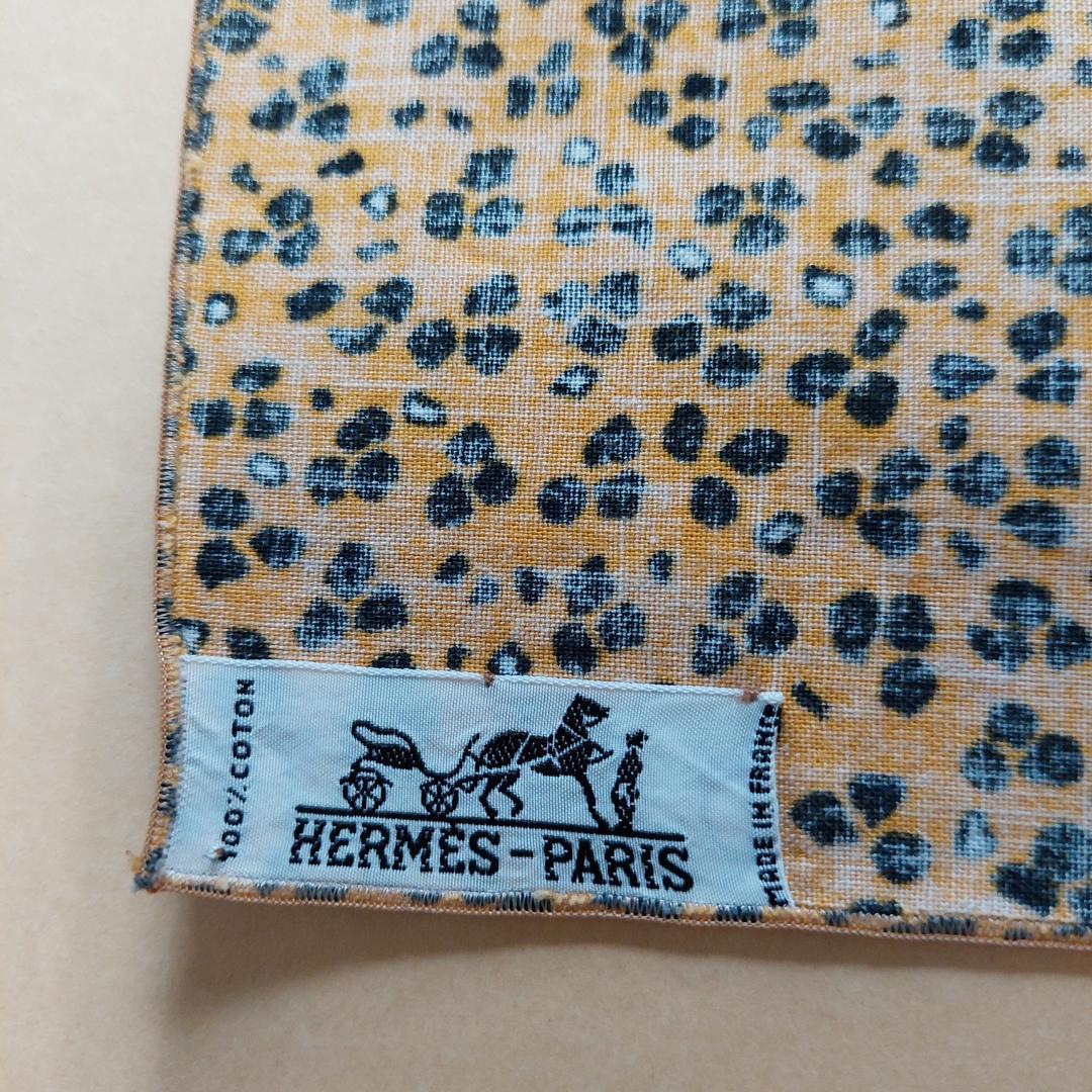 HERMÈS　ヒョウ柄ランチョンマットとナフキンのセット