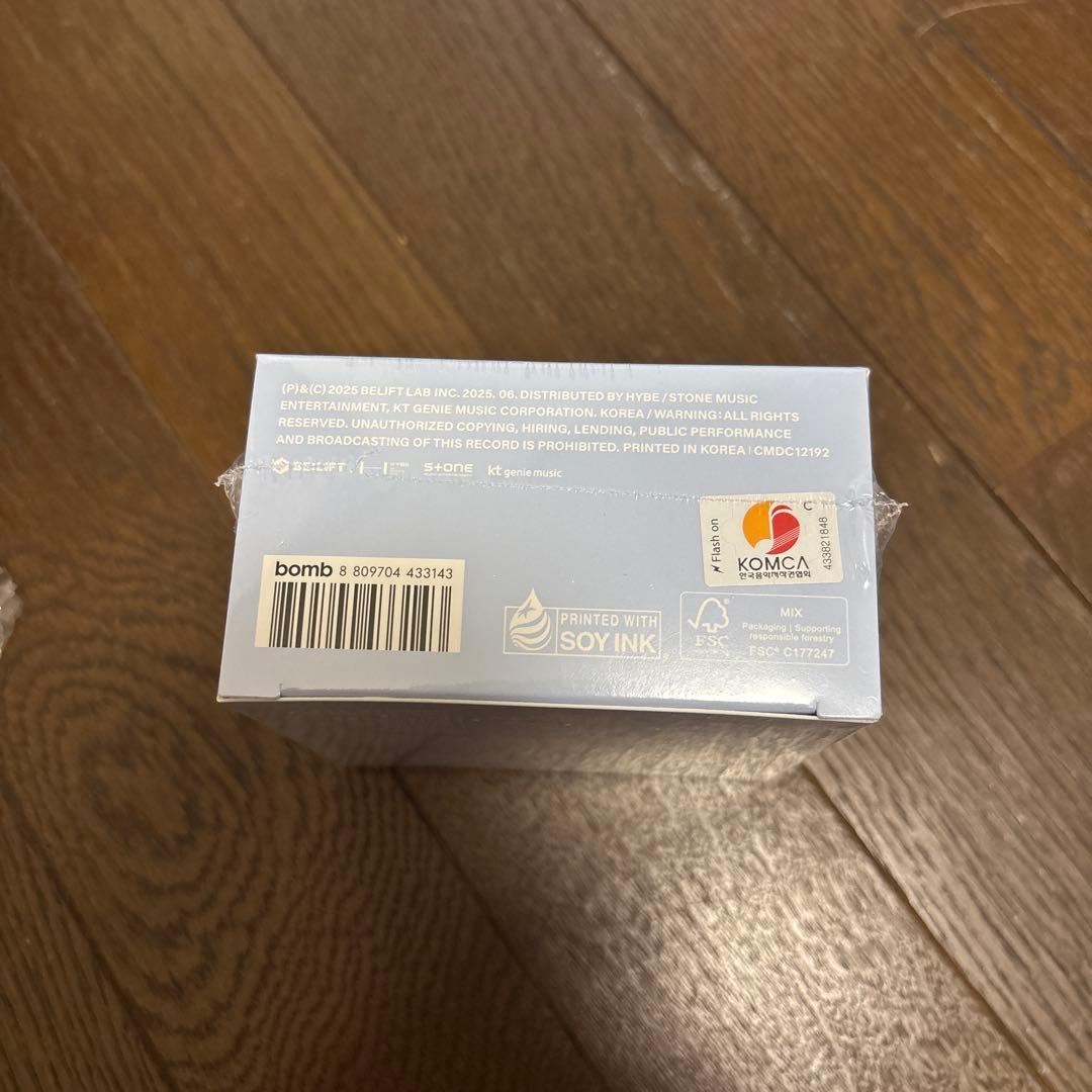 新品未開封ILLIT 3rd Mini Album [bomb] イヤモニ風