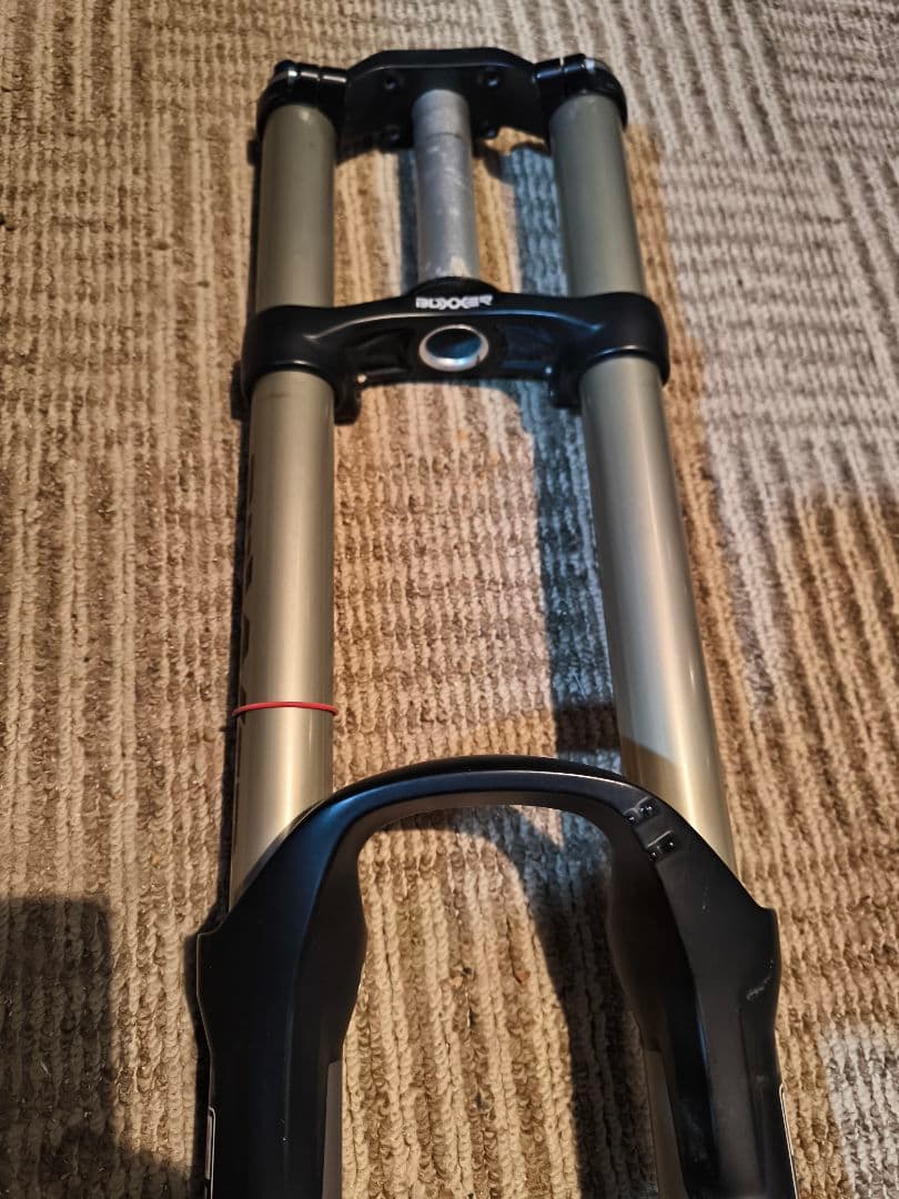 ROCKSHOX Boxxerサスペンションフォーク 26インチ