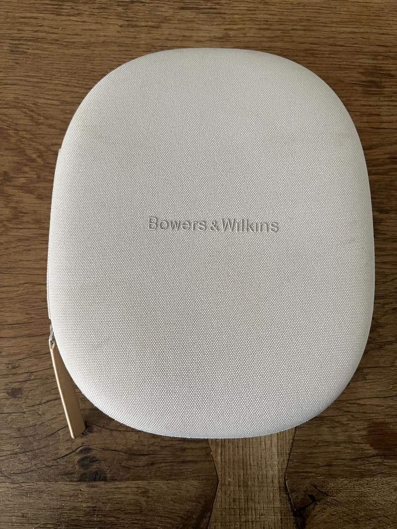 バウワースアンドウィルキンス　px8　タン