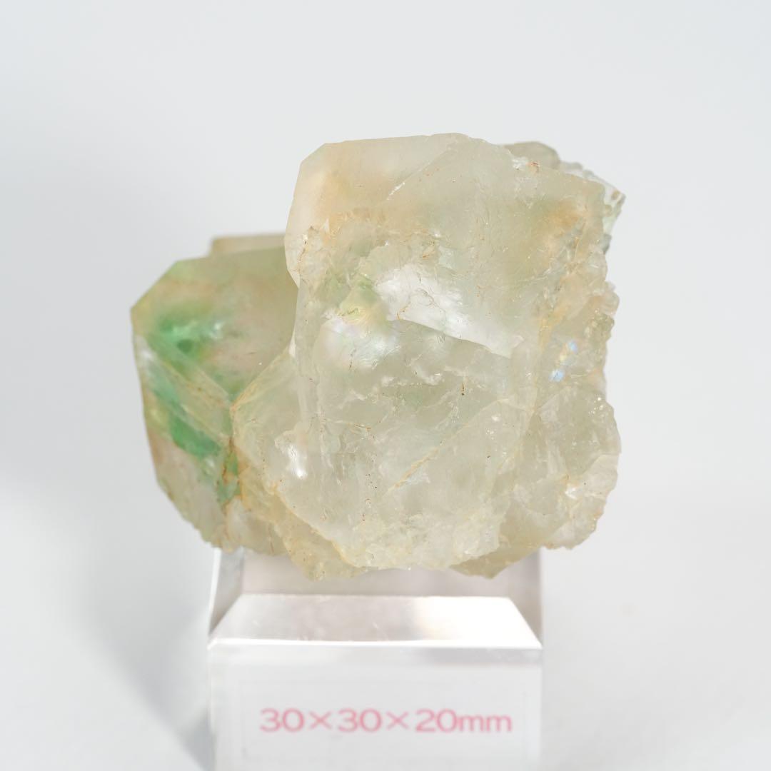 【結晶の状態は珍しい】フローライト ペーニャ産 44×40×37mm