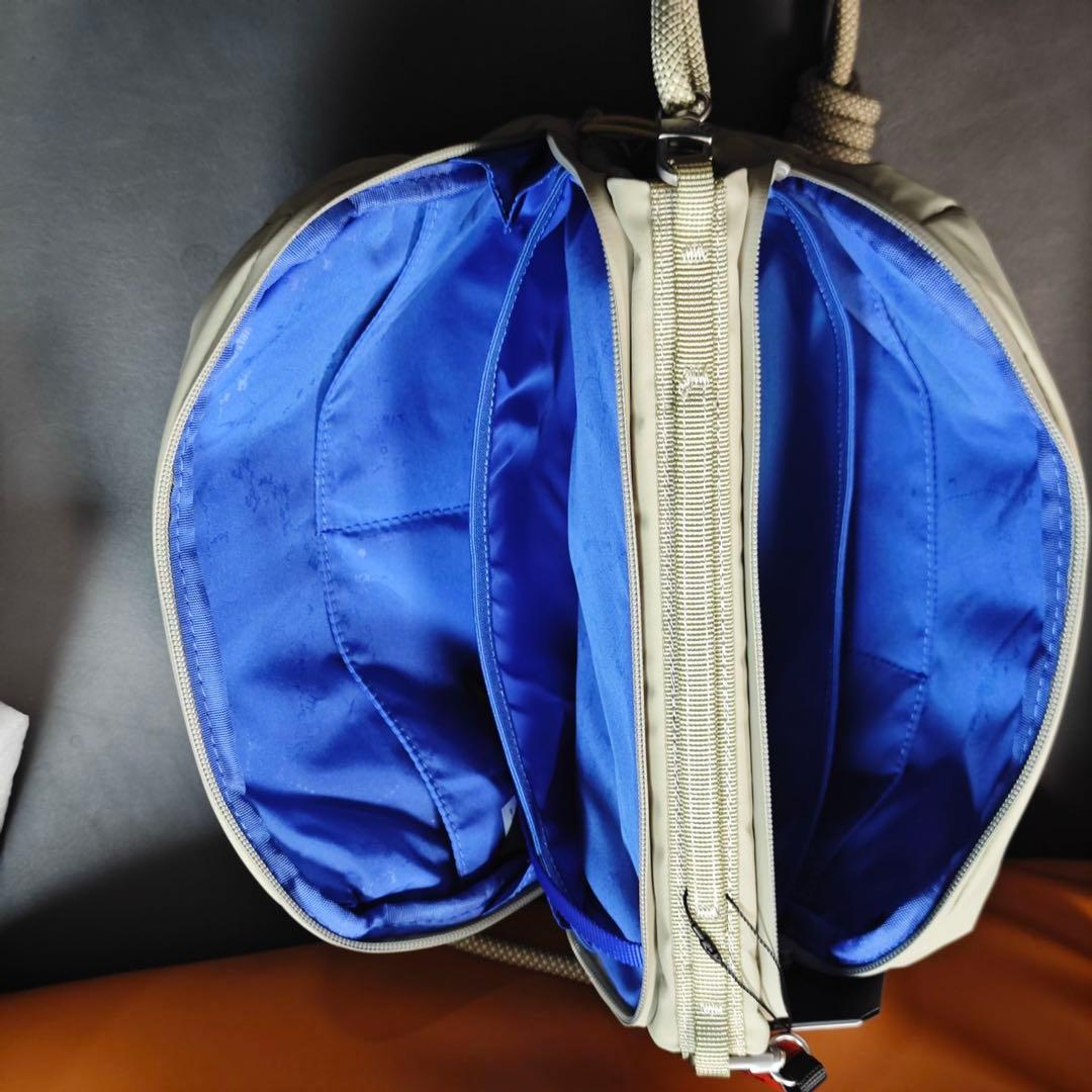 Topologie トポロジー クラウドバッグ ショルダーバッグ ベージュ ﻿