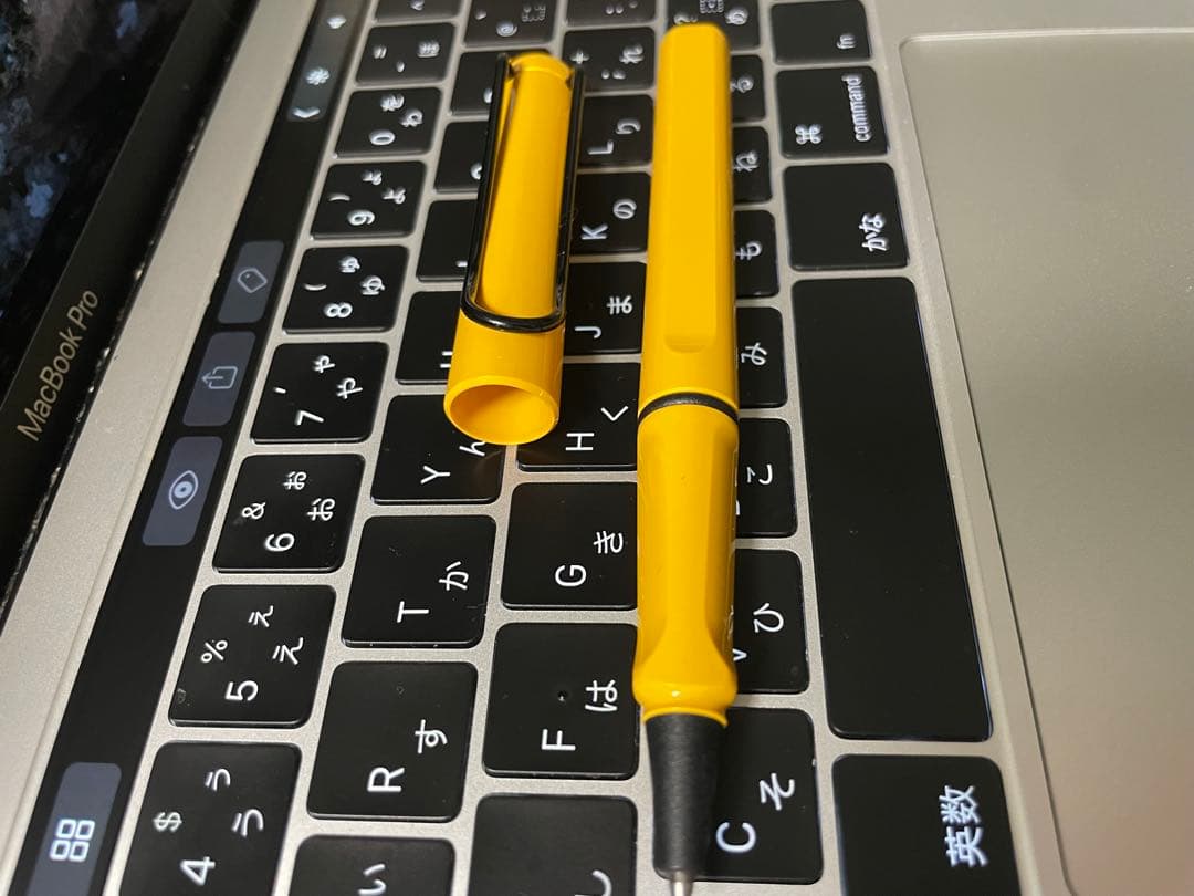 ラミー　サファリ　ローラーボール　旧イエロー　山吹色　LAMY safari