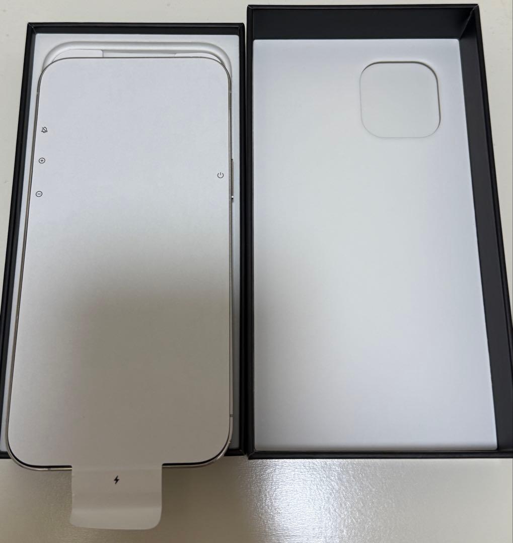 iPhone 12 Pro Max シルバー 128GB SIMフリー