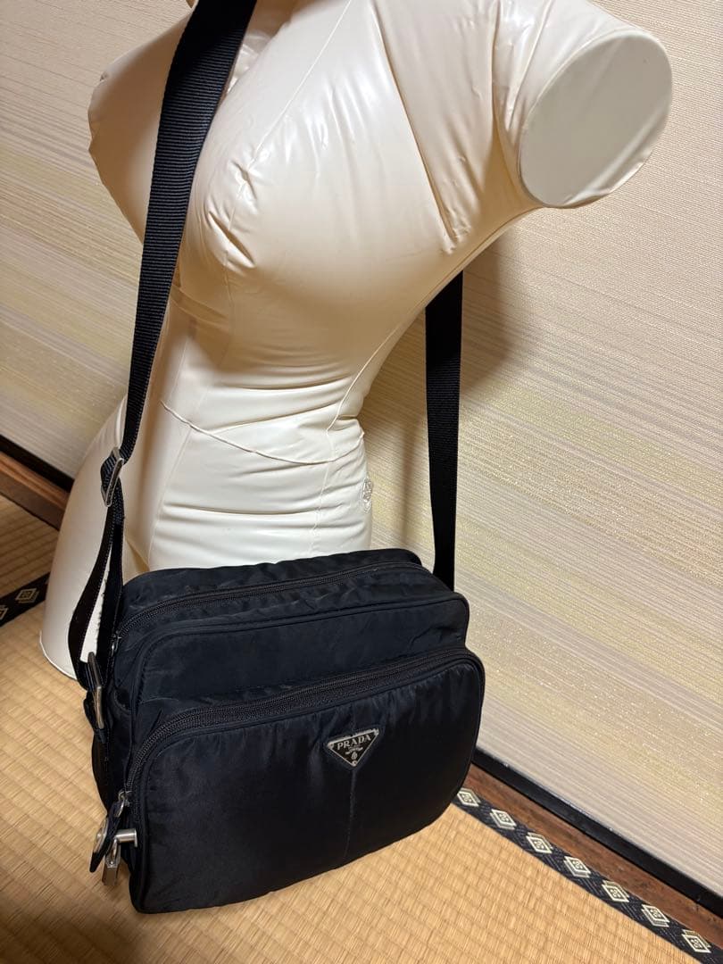 PRADA ショルダーバッグ　ブラック　ユニセックス