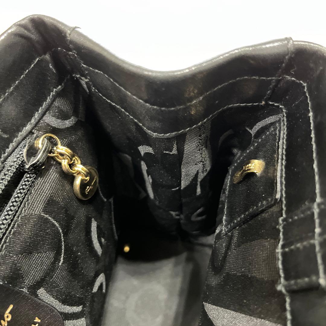 極美品 Ferragamo フェラガモヴァラ パテントレザーショルダー ハンド