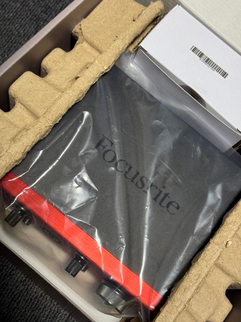 【ほぼ新品】focusrite clarett+ 2pre