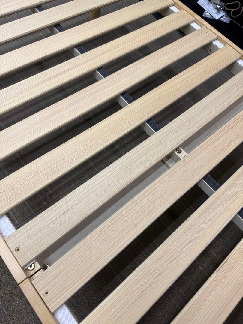 【洗浄消毒作業済】シングルサイズ　スノコ　ベッドフレーム　パイン材　ナチュラル